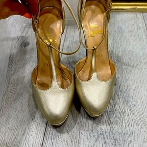 Christian louboutin gold heels